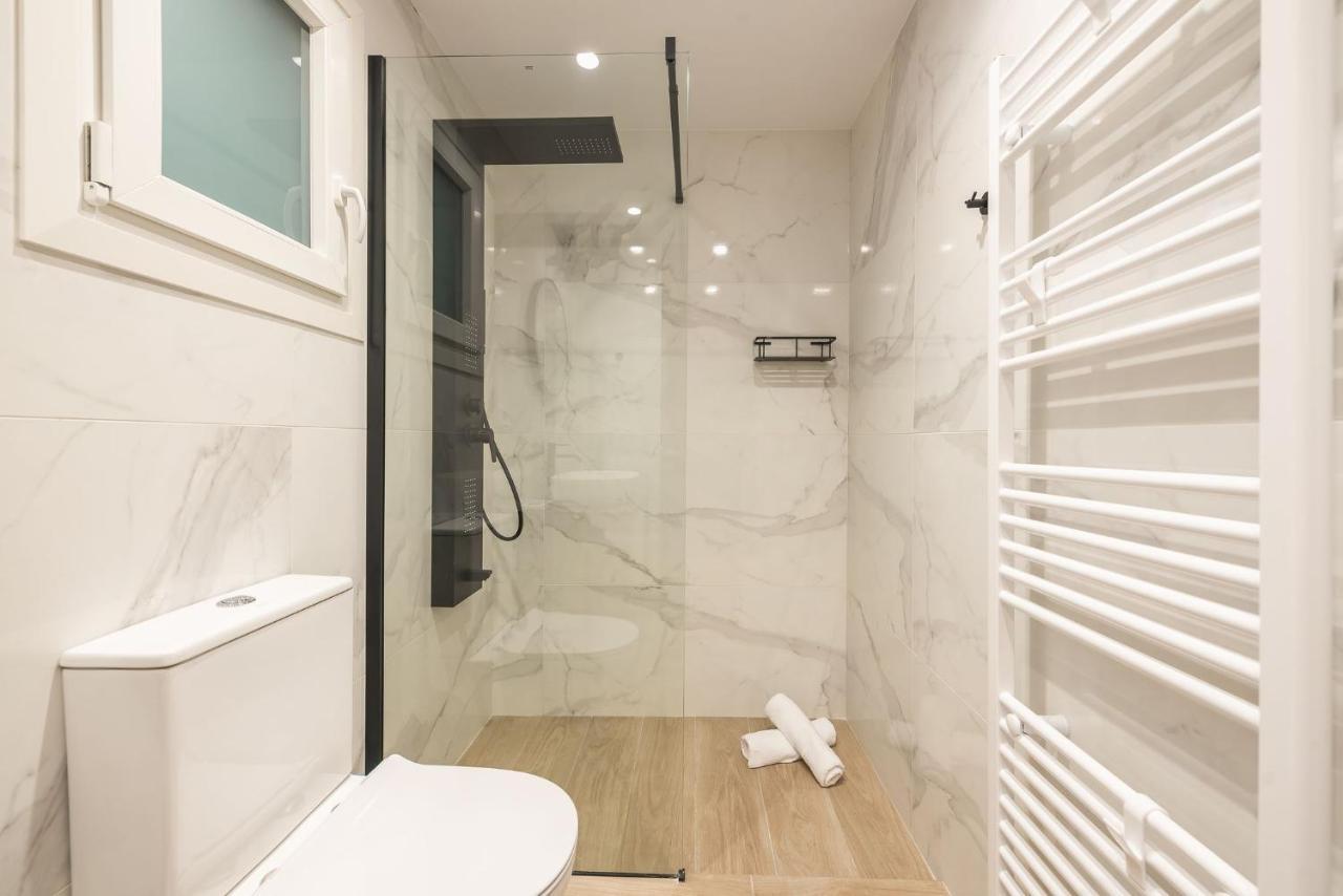 Beautiful & Renovated Aprtm In Piraeus Apartment Exterior photo
